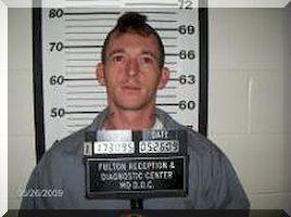 Inmate Travis L Moore