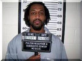 Inmate Lonnie J Moore